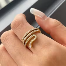 Charger l'image dans la galerie, Boa, bague serpent fini or 18 kt, zircons