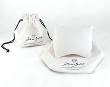 Charger l'image dans la galerie, Montre femme tendance bracelet double en cuir | PETIT CHIEN BLANC