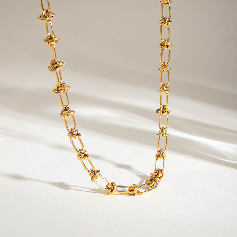 Isadora, collier chaine vintage à noeux
