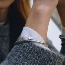 Load image into Gallery viewer, Inaya, solid 18K silver-plated stainless steel bracelet
