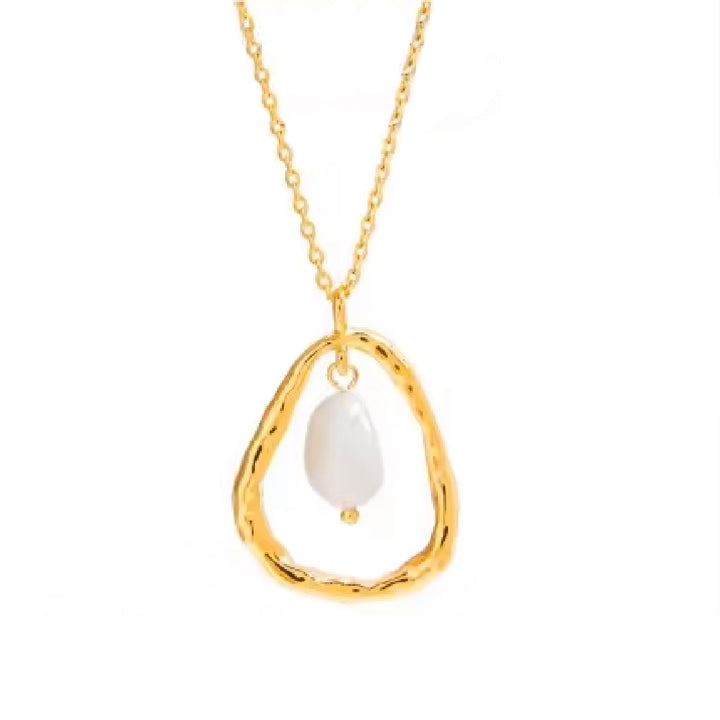 Corine, collier plaqué or 18 kt goute perle d'eau douce