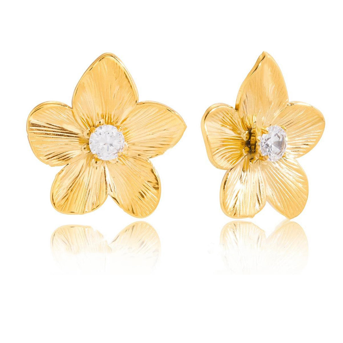 Flora, Boucle d'oreille  pétales plaqués or 18 carat et gros zircon central