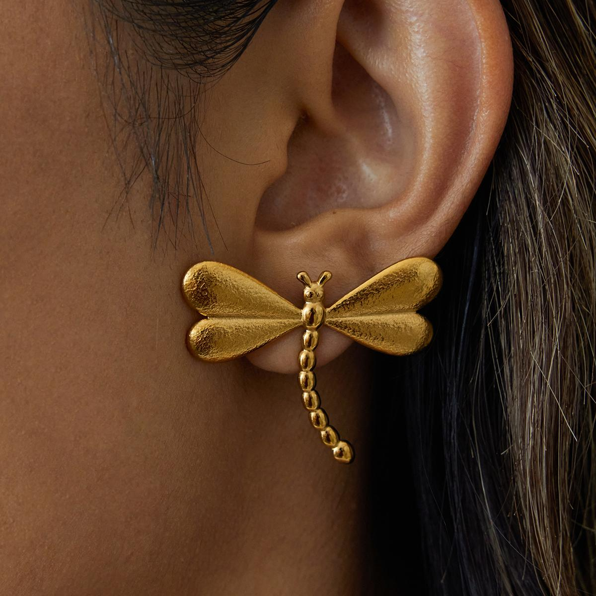 Libellule, boucles d'oreilles artistique fashion , finit or 18 carat