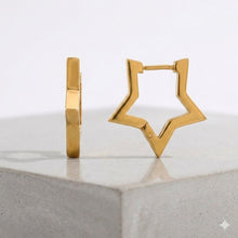 Load image into Gallery viewer, Etoile, boucles d'oreilles, plaqué or 18 carats
